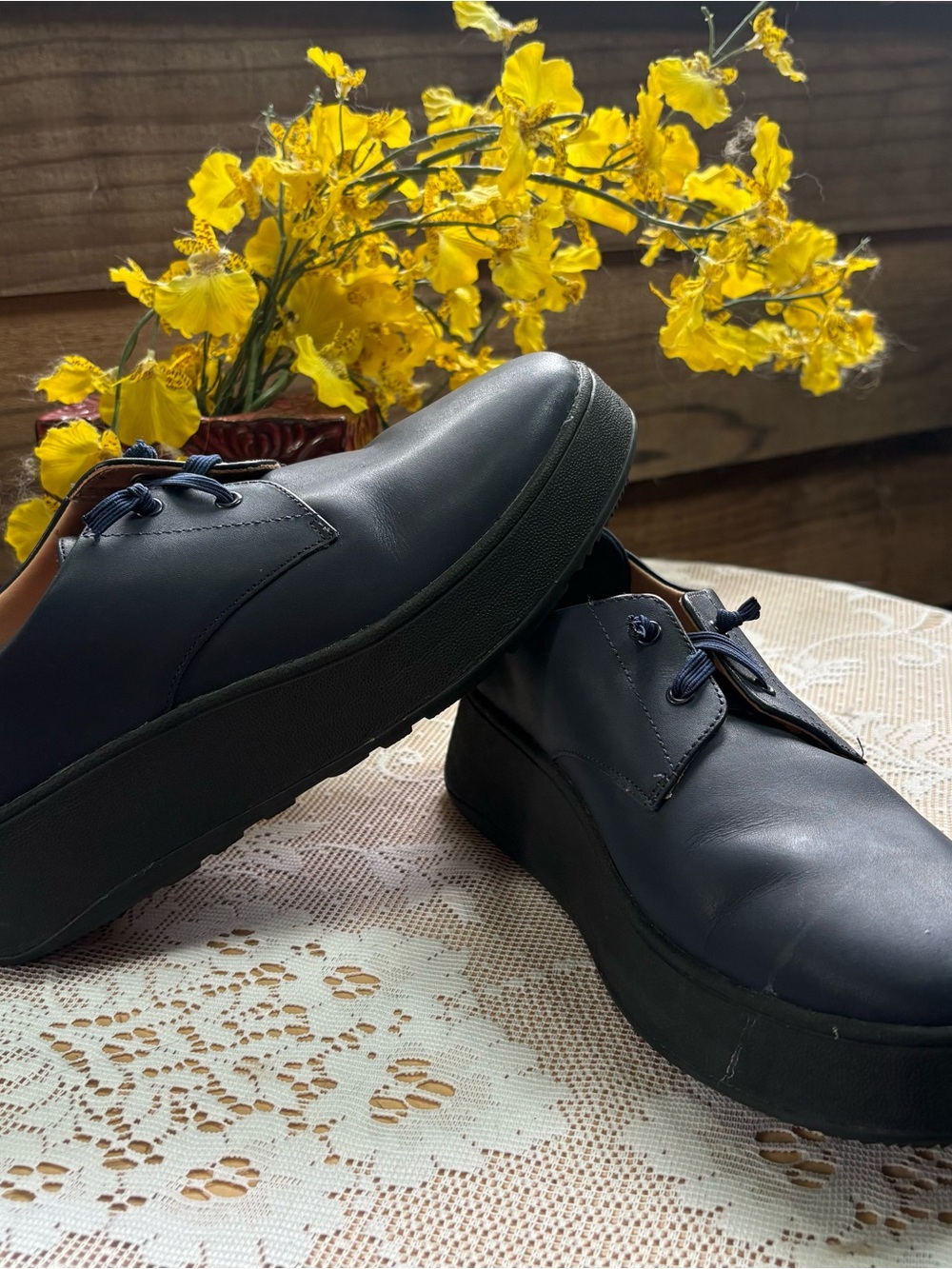 Fitflop Oxford Flatform Shoes. Size 6.